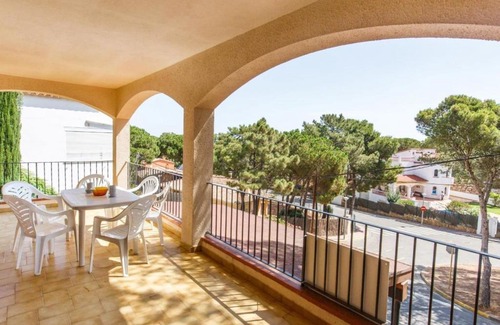 Pals House | Holiday Home Apartament Isern Baix by Interhome