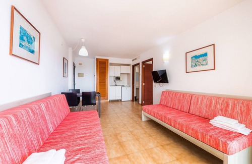 Son Servera House | Holiday Home 'Apto Con Terraza 402' with with Shared Pool, Private Terrace and Air Conditioning