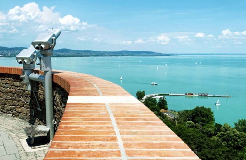 Clutihany House | Holiday home at the Club Tihany resort