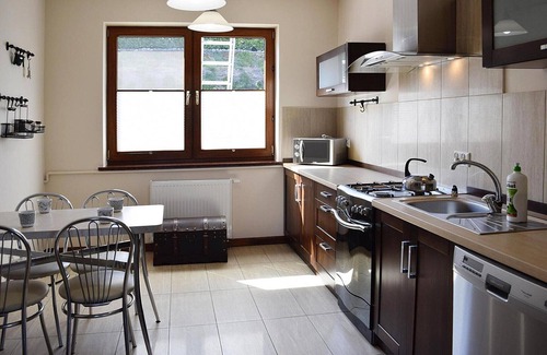 Lipnica House | holiday home at the lake in Kiedrowice