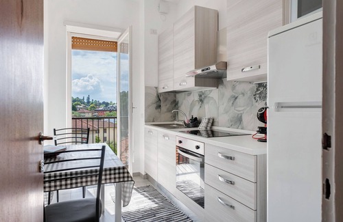 Verbania House | Holiday Home 'Aurora - Verbania' with Lake View, Balcony and Wi-Fi