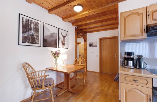 Donaueschingen House | Holiday Home 'Auszeit' with Mountain View, Private Terrace and Wi-Fi