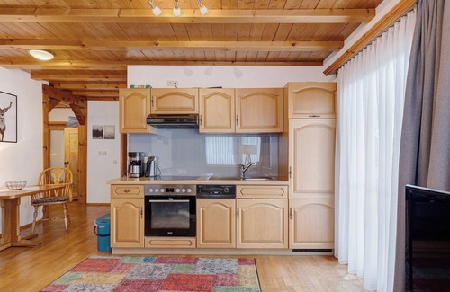 Donaueschingen House | Holiday Home 'Auszeit' with Mountain View, Private Terrace and Wi-Fi
