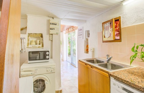 Berre-des-Alpes House | Holiday Home Berre-les-Alpes near Nice