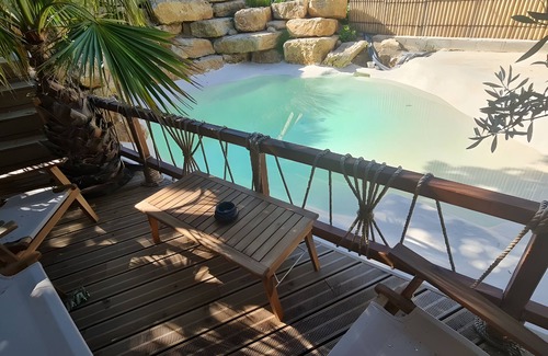 Peypin House | Holiday Home 'Bali' with Mountain View, Wi-Fi and Air Conditioning