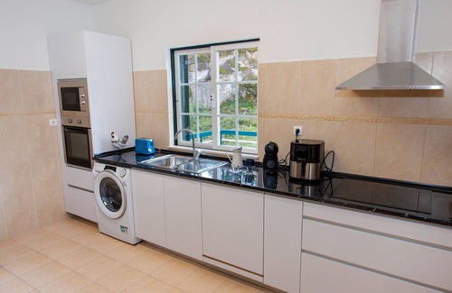 Ponte da Barca House | Holiday Home 'Belavista' with Lake View, Wi-Fi and Air Conditioning