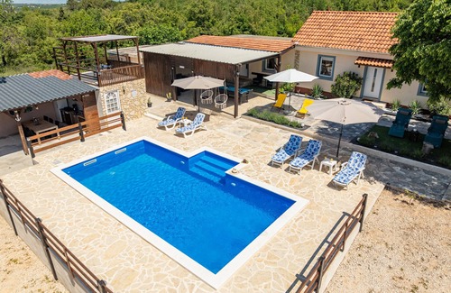 Benkovac House | Holiday Home Burgija