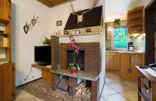 Carpin House | Holiday Home 'Carpin' with Private Terrace, Private Garden and Wi-Fi