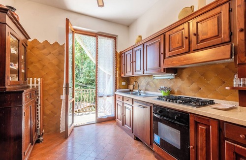 Rapolano Terme House | Holiday Home 'Casa San Francesco Rapolano' with Private Terrace, Private Garden and Wi-Fi
