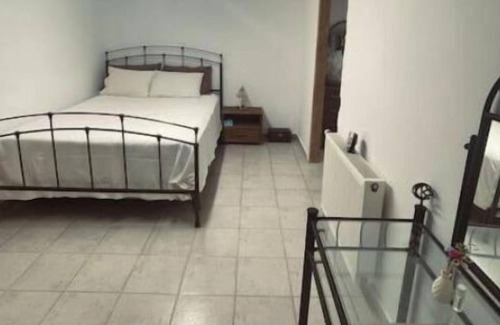 Vatolakkos House | Holiday Home 'Casa Anastasia' with Shared Pool, Shared Terrace and Wi-Fi