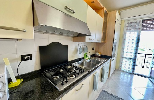 Vado Ligure House | Holiday Home Casa Conchiglia with Sea View & Balcony