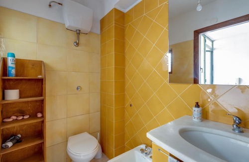 Mogoro House | Holiday Home Casa Campidanese with Terraces & Air Conditioning