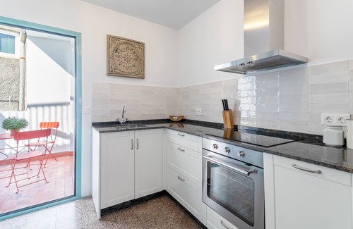 Aigues House | Holiday Home 'Casa Clara' with Sea View, Private Terrace and Wi-Fi