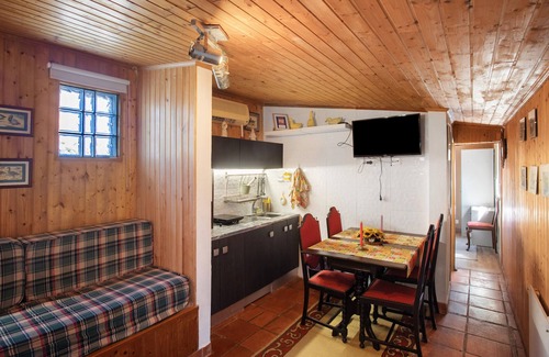 Nossa Senhora do Pranto House | Holiday Home "Casa Do Campo Dornes Dois" with Shared Pool, Shared Garden & Wi-Fi
