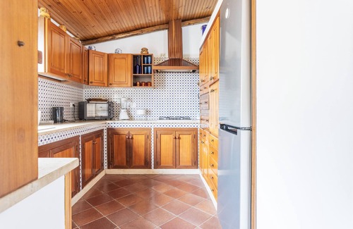 Cinisi House | Holiday Home 'Casa Del Corso' with Sea View, Wi-Fi and Air Conditioning