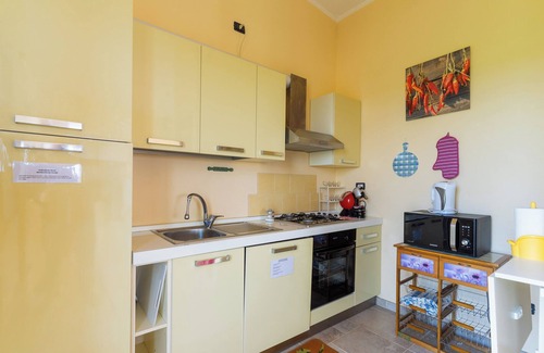 Castiglione d'Otranto House | Holiday Home 'Casa Del Sol' with Private Terrace, Wi-Fi and Air Conditioning