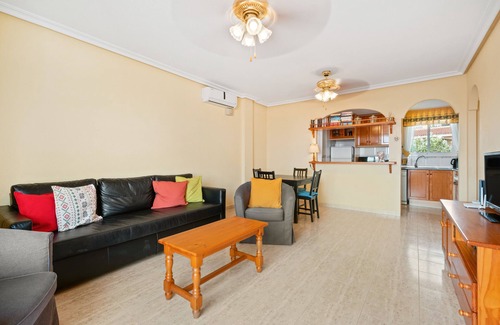 Los Arenales del Sol House | Holiday Home 'casa en la playa con piscina y terraza Marcin'