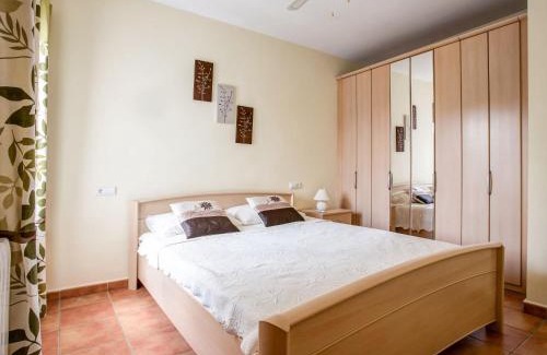 Adsubia House | Holiday Home Casa Hope by Interhome