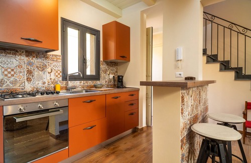 Aci Castello House | Holiday Home 'Casa Yasmina' with Private Terrace, Wi-Fi and Air Conditioning