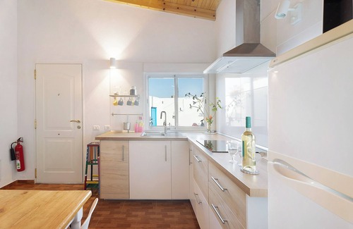 Isora House | Holiday Home 'Casa La Luna' with Sea View and Private Terrace