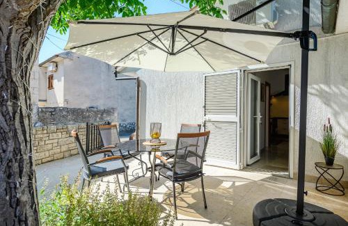 Rakalj House | Holiday Home Casa Pina