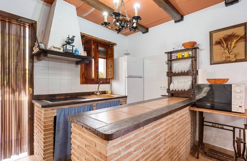 Antequera House | Holiday Home 'Casa Rural Villa Campito' with Mountain View, Private Pool and Wi-Fi