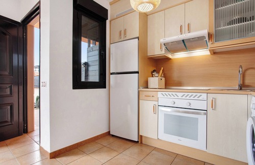 La Oliva House | Holiday Home 'Casa Vicente Majanicho' with Shared Pool, Private Terrace and Wi-Fi