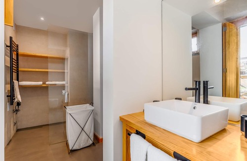 Portinho da Arrabida House | Holiday Home "Casal Novo" with Sea View, Private Terrace & Wi-Fi