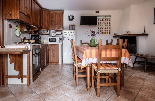 Viterbo House | Holiday Home 'Casaletto Della Musica' with Garden and Wi-Fi