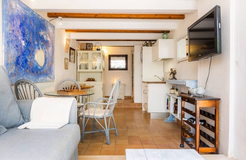 Portopetro House | Holiday Home 'Cel Pins' with Private Terrace, Wi-Fi and Air Conditioning