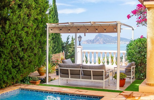 Altea la Vella House | Holiday Home 'Chalet Altea' with Sea View, Wi-Fi and Air Conditioning