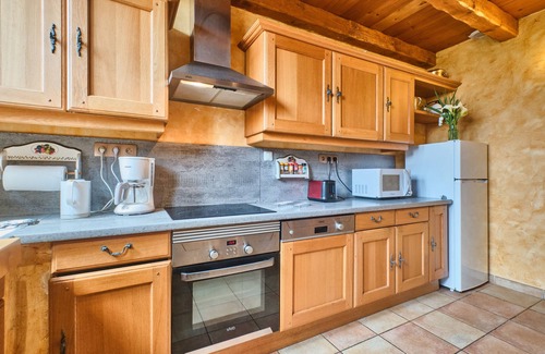 Arbin House | Holiday Home 'Chateau De Merande' with Mountain Views, Private Terrace and Wi-Fi