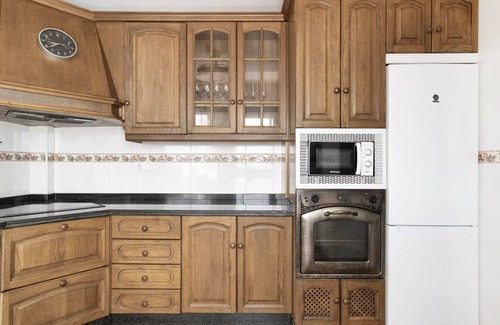 Ronda House | Holiday Home 'Cherie' with Private Pool, Wi-Fi and Air Conditioning
