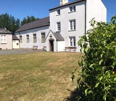 Beaumaris House | Holiday Home Church Street
