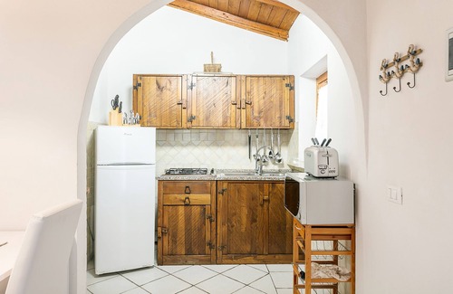 Baja Sardinia House | Holiday Home Close to the Beach with Garden & Terrace; Pets Allowed