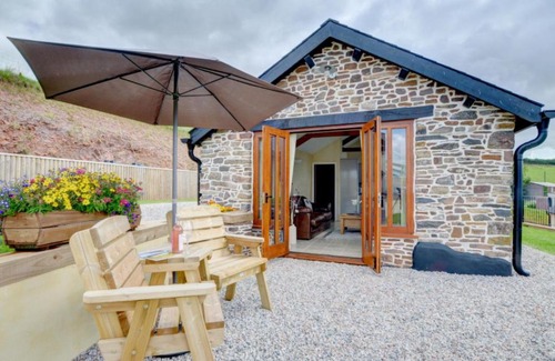 Worlington House | Holiday Home Crow by Interhome