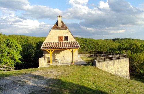 Labastide-Murat House | Holiday Home Cuzac - LMU400 by Interhome