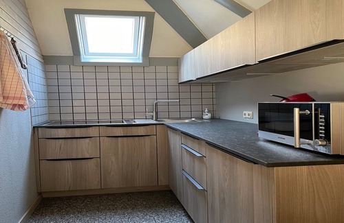 Kemmerode House | Holiday home in Reimboldshausen with balcony