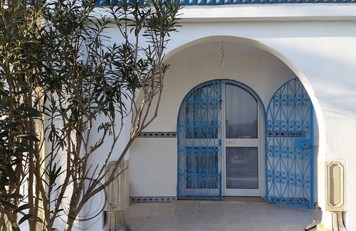 El Maamoura House | Holiday home direct access to the beach