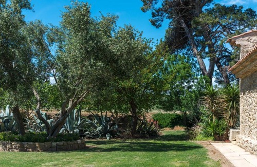 Fleury House | Holiday Home Domaine La Batisse by Interhome