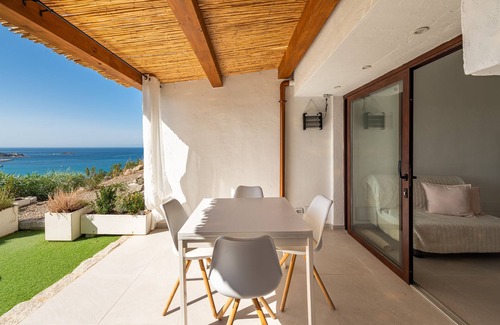 Campulongu House | Holiday Home 'Dream House' with Sea View, Terraces & A/C