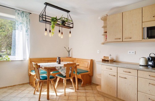 Freilassing House | Holiday Home 'Feilchenhof' with Private Terrace, Private Garden and Wi-Fi