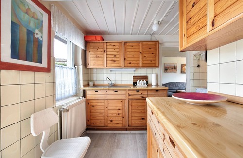 Flensburg House | Holiday Home 'Ferienhaus Bruhn' with Private Terrace, Private Garden and Wi-Fi