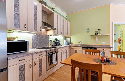 Hornberg House | Holiday Home "Ferienhaus Brigitte" with Terrace & Wi-Fi