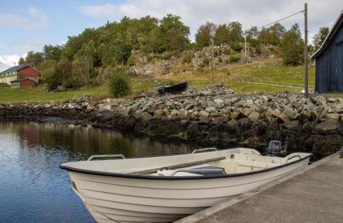 Tysnes House | Holiday Home Fjordglytt by Interhome