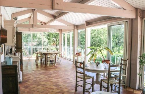 Saint-Vivien-de-Medoc House | Holiday Home Crabot by Interhome