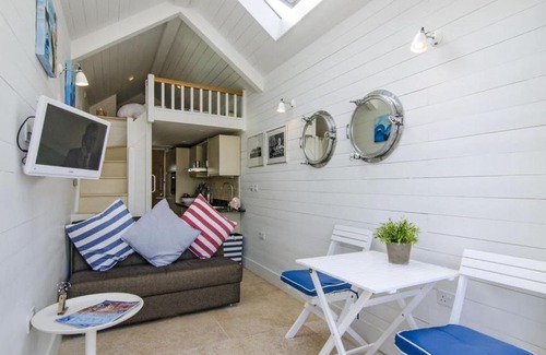 Shaldon House | Holiday Home Frannie by Interhome