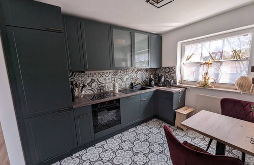 Ditzum House | Holiday Home 'Franz' with Private Terrace, Private Garden and Wi-Fi