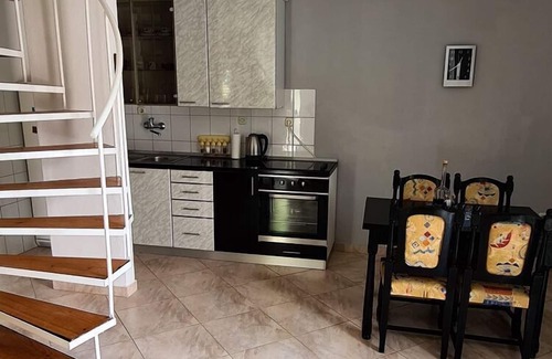 Hodilje House | Holiday Home Gea - Three Bedroom Holiday Home with Terrace and Partial Sea View