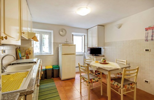 Bargone House | Holiday Home 'GeG' with Mountain View & Balcony
